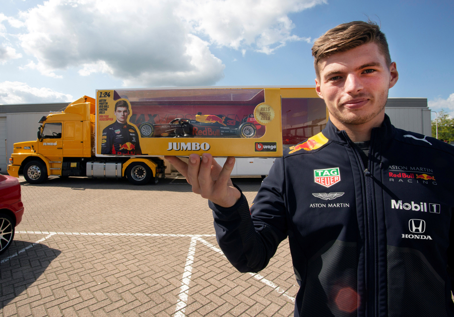 Extra Max Verstappenauto’s voor Jumbo